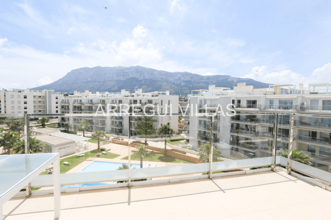 Magnífico ático con vistas al Montgó en Dénia - Club Náutico