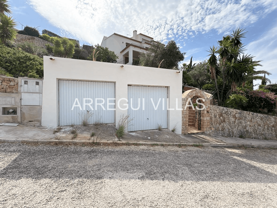 Impresionante villa con vistas en Dénia