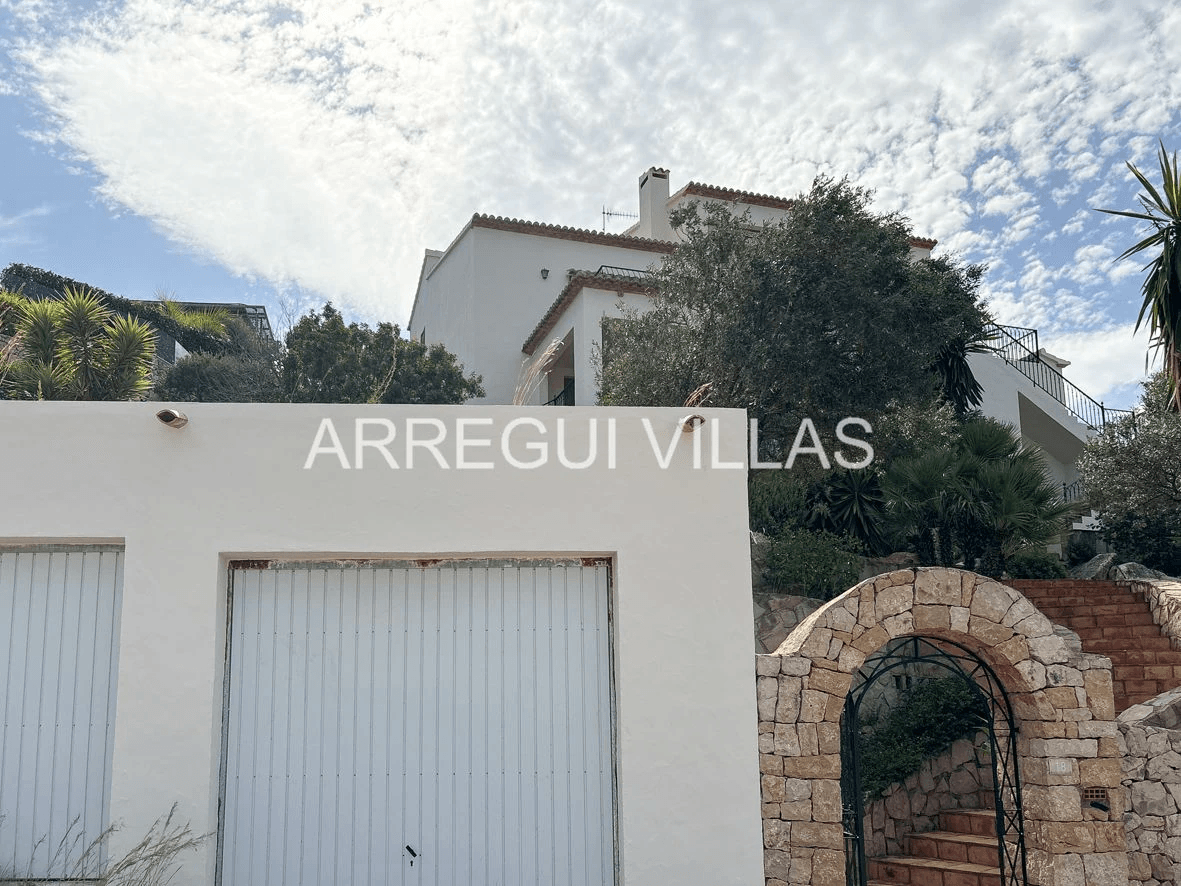 Impresionante villa con vistas en Dénia