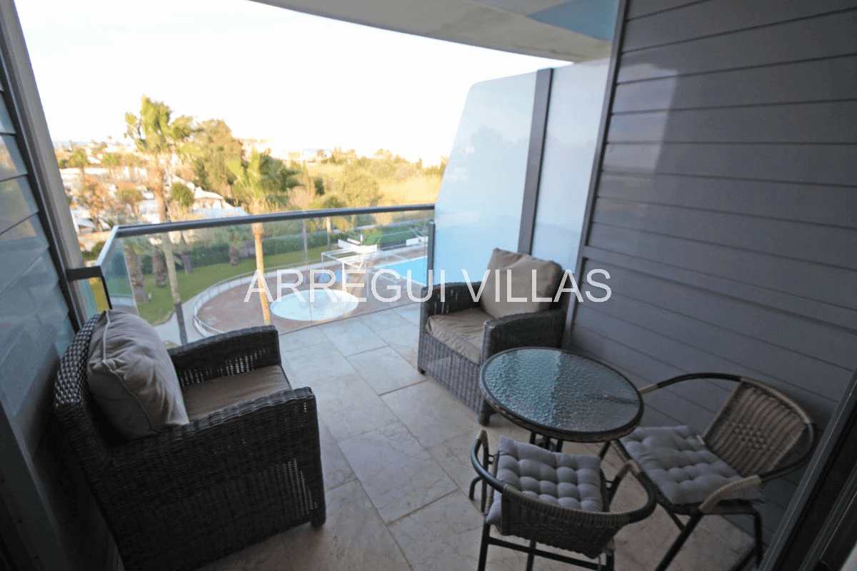 Apartamento en venta de 2 habitaciones con piscina comunitaria - Vergel, Las Marinas