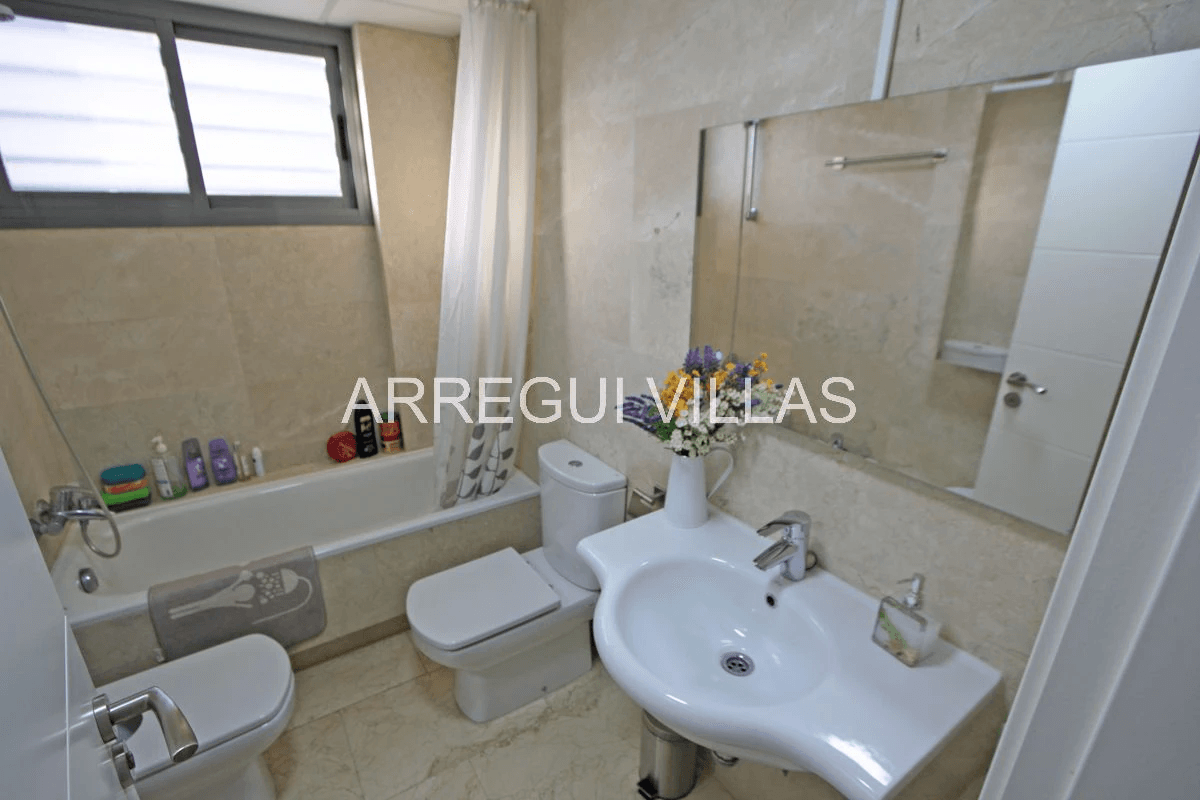 Apartamento en venta de 2 habitaciones con piscina comunitaria - Vergel, Las Marinas