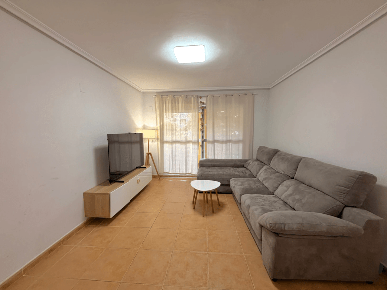 Apartamento de 3 dormitorios con piscina, garaje y trastero