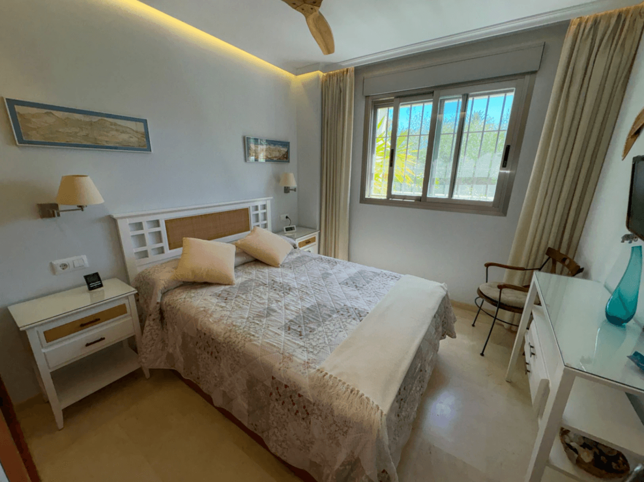 Tu refugio junto al mar: Apartamento en planta baja a un paso de la playa y del centro de Dénia.