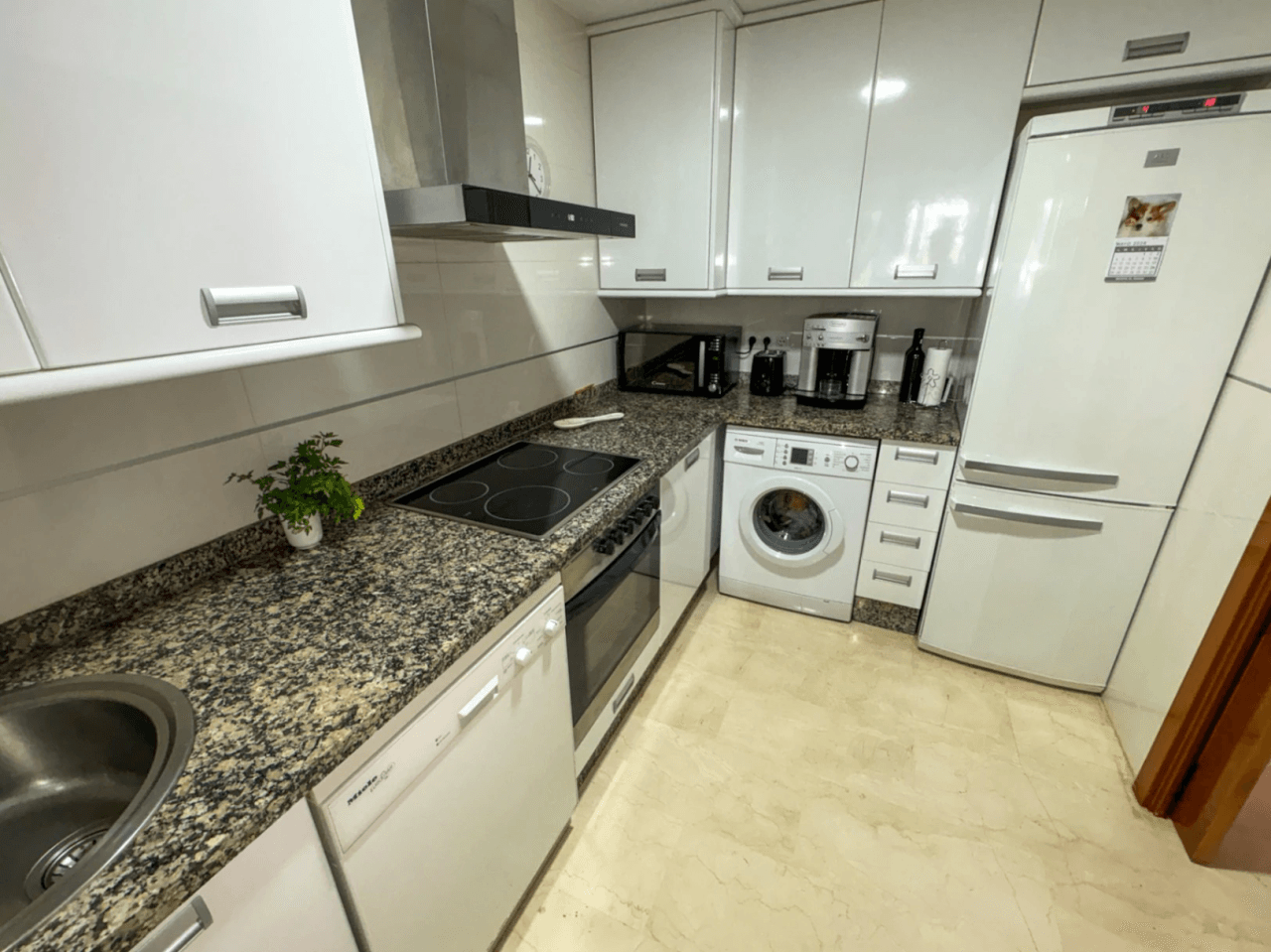 Tu refugio junto al mar: Apartamento en planta baja a un paso de la playa y del centro de Dénia.