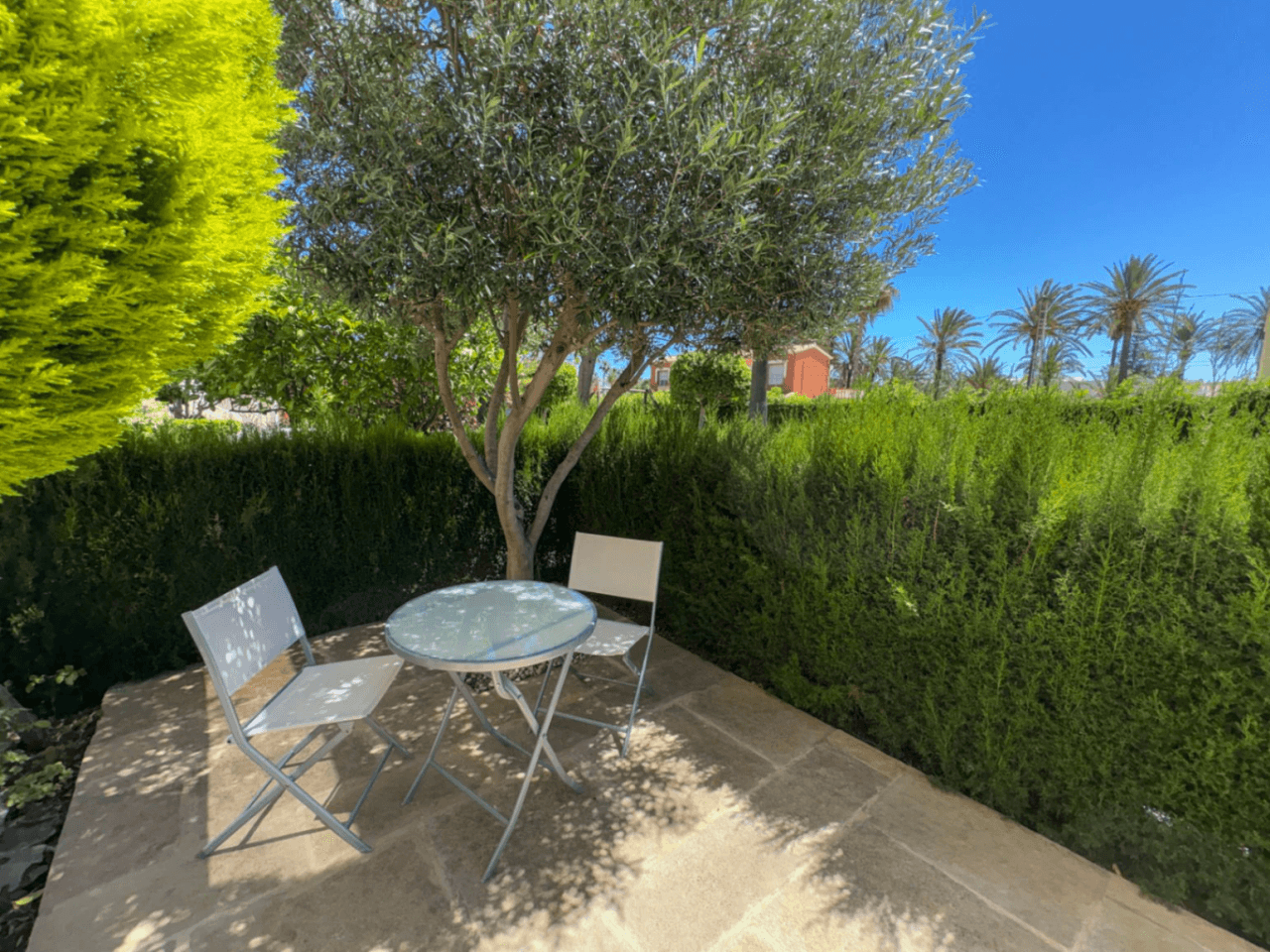 Tu refugio junto al mar: Apartamento en planta baja a un paso de la playa y del centro de Dénia.
