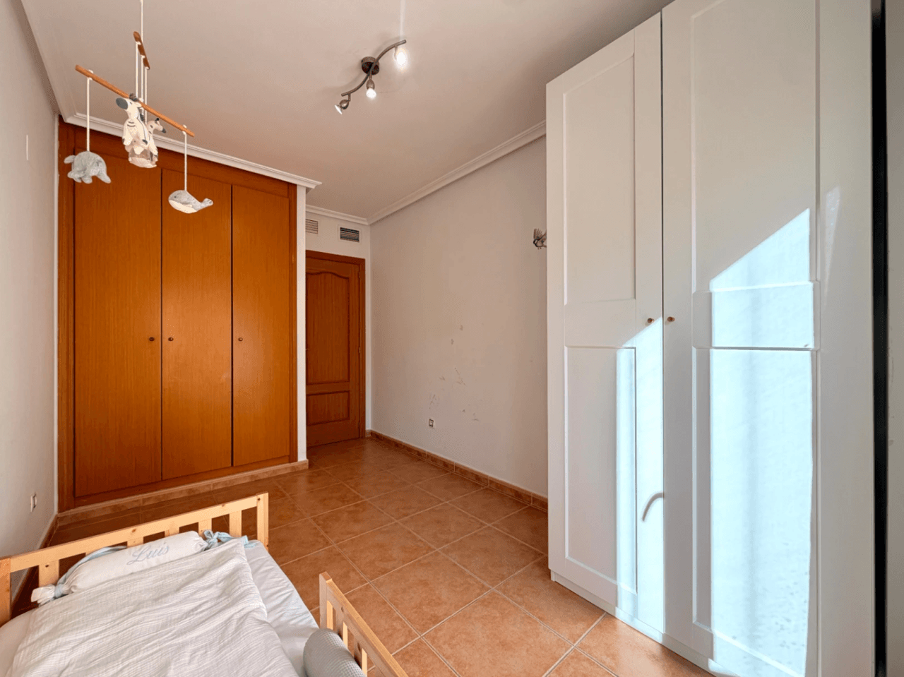 Apartamento de 3 dormitorios con piscina, garaje y trastero