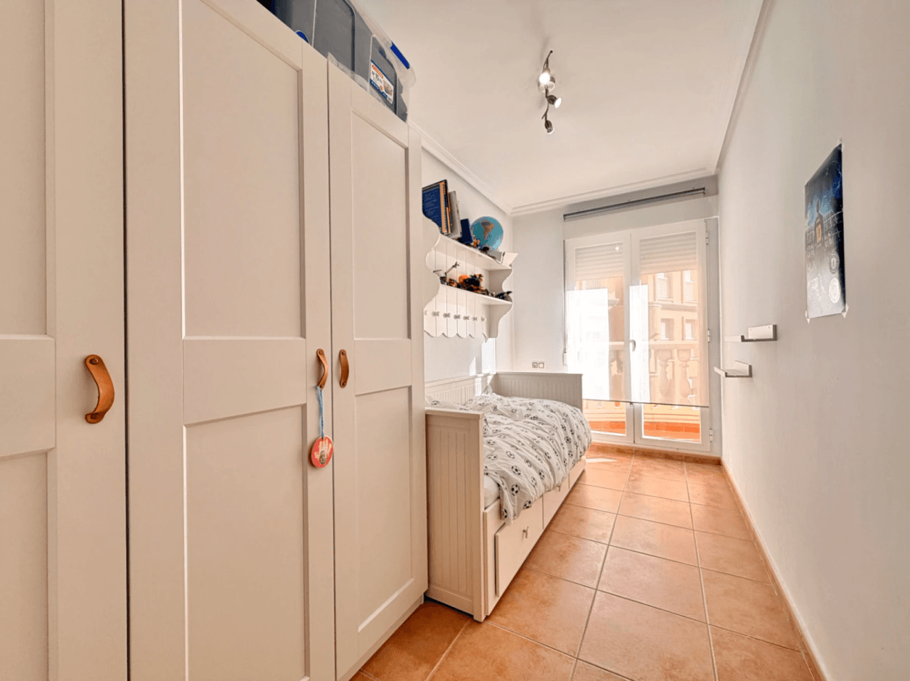 Apartamento de 3 dormitorios con piscina, garaje y trastero