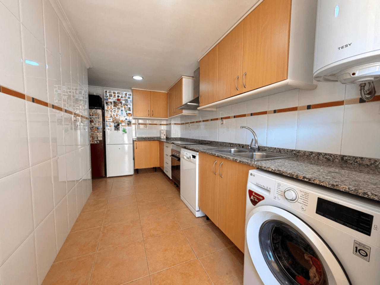 Apartamento de 3 dormitorios con piscina, garaje y trastero