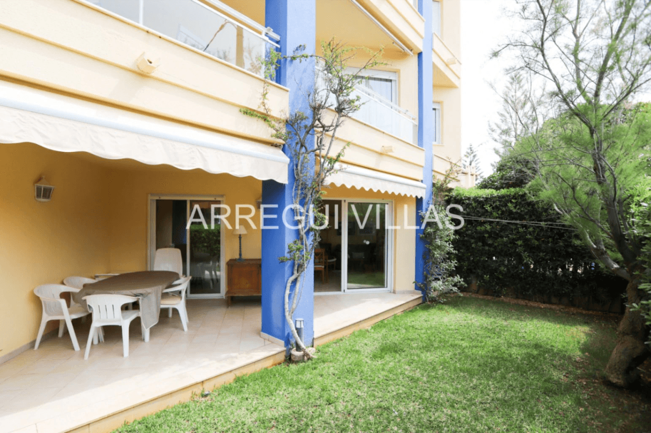 Encantador apartamento de 2 dormitorios en Dénia - Las Marinas