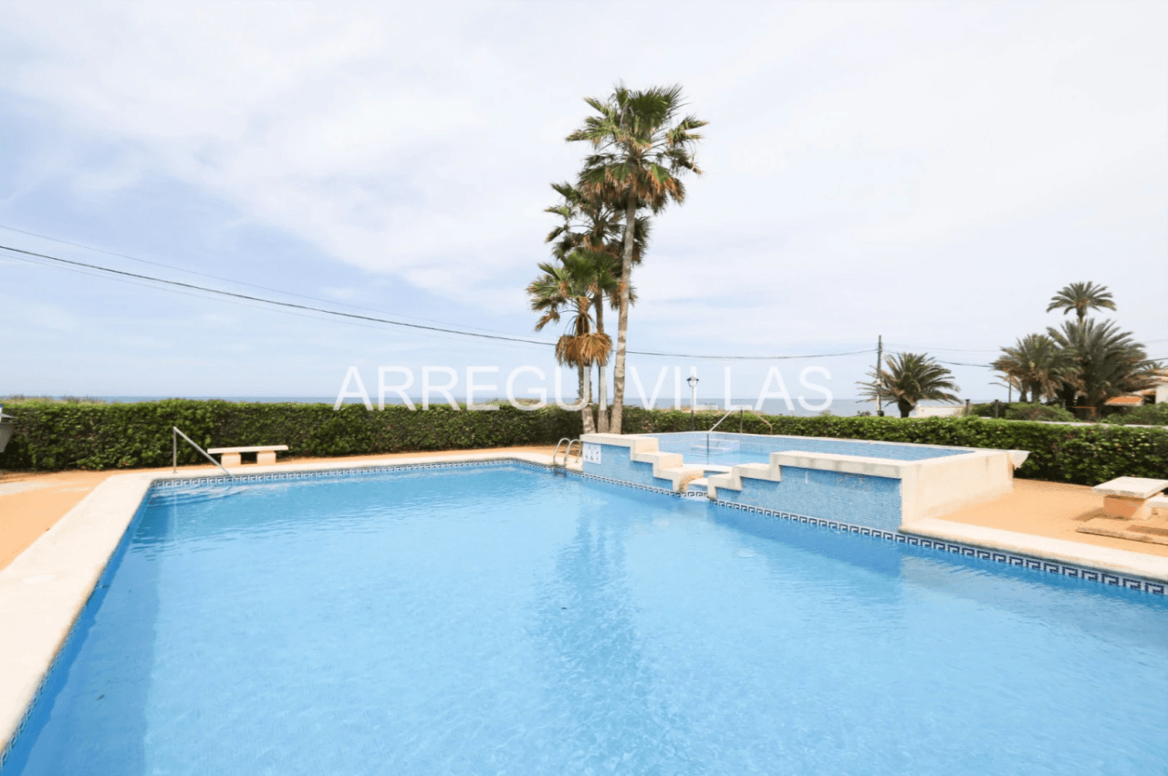 Encantador apartamento de 2 dormitorios en Dénia - Las Marinas