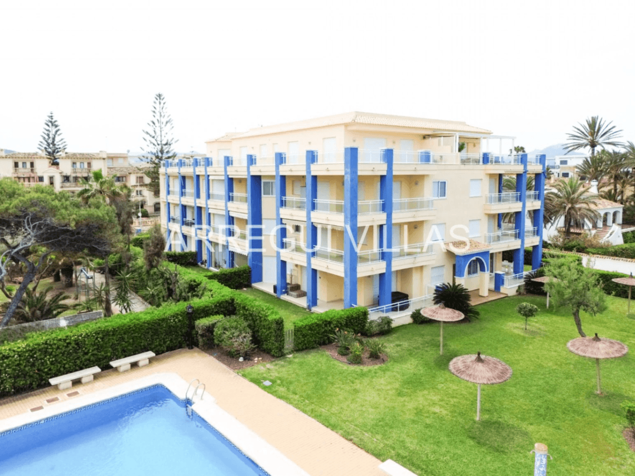 Encantador apartamento de 2 dormitorios en Dénia - Las Marinas