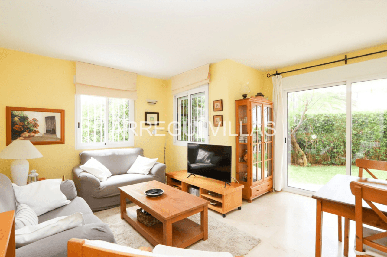Encantador apartamento de 2 dormitorios en Dénia - Las Marinas