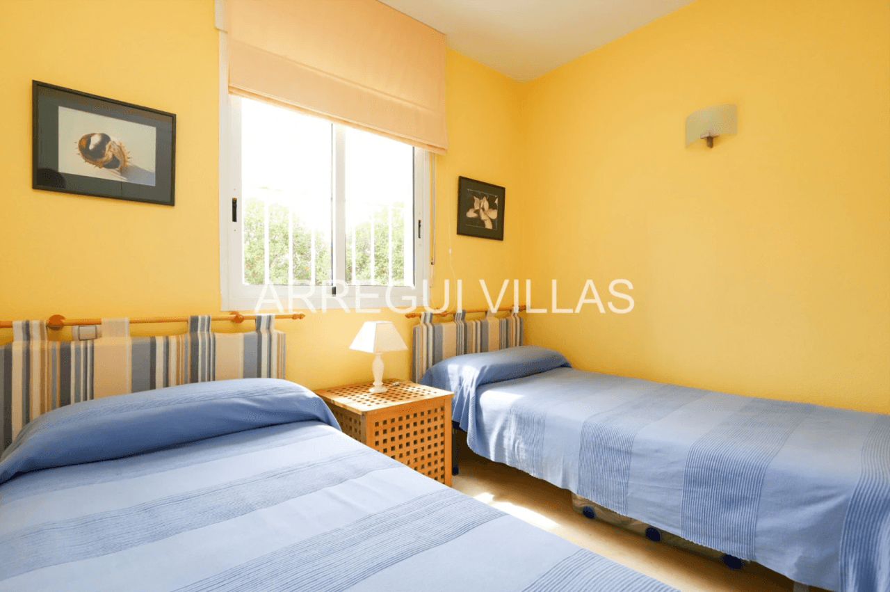 Encantador apartamento de 2 dormitorios en Dénia - Las Marinas