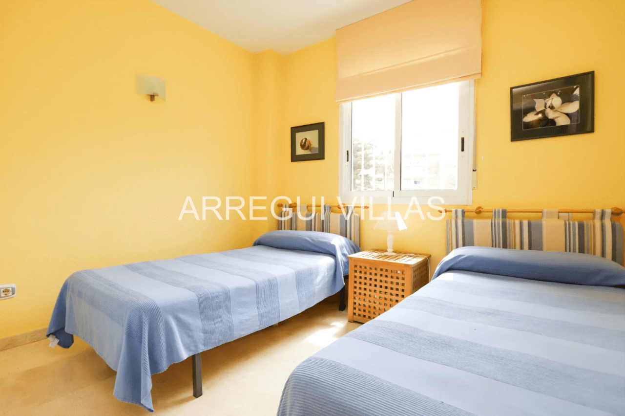 Encantador apartamento de 2 dormitorios en Dénia - Las Marinas