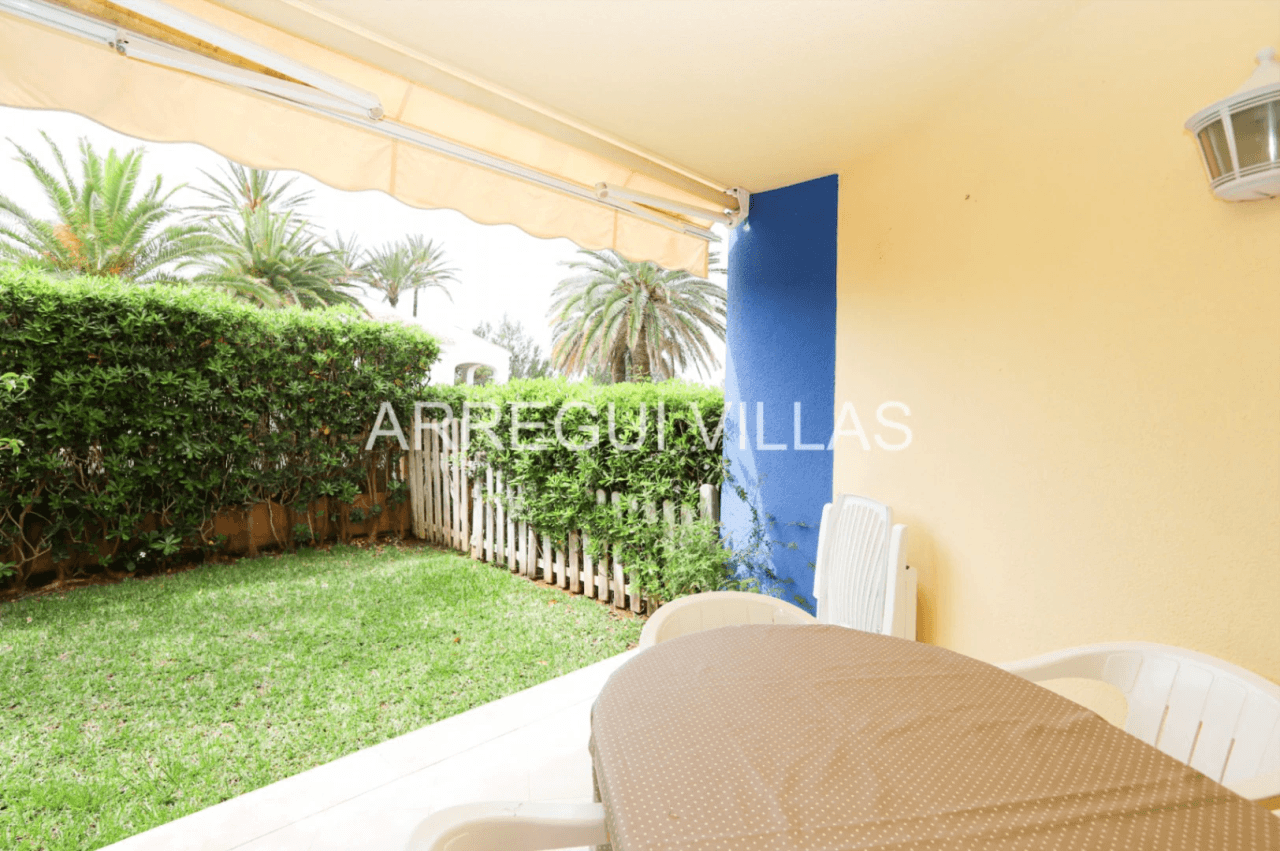 Encantador apartamento de 2 dormitorios en Dénia - Las Marinas