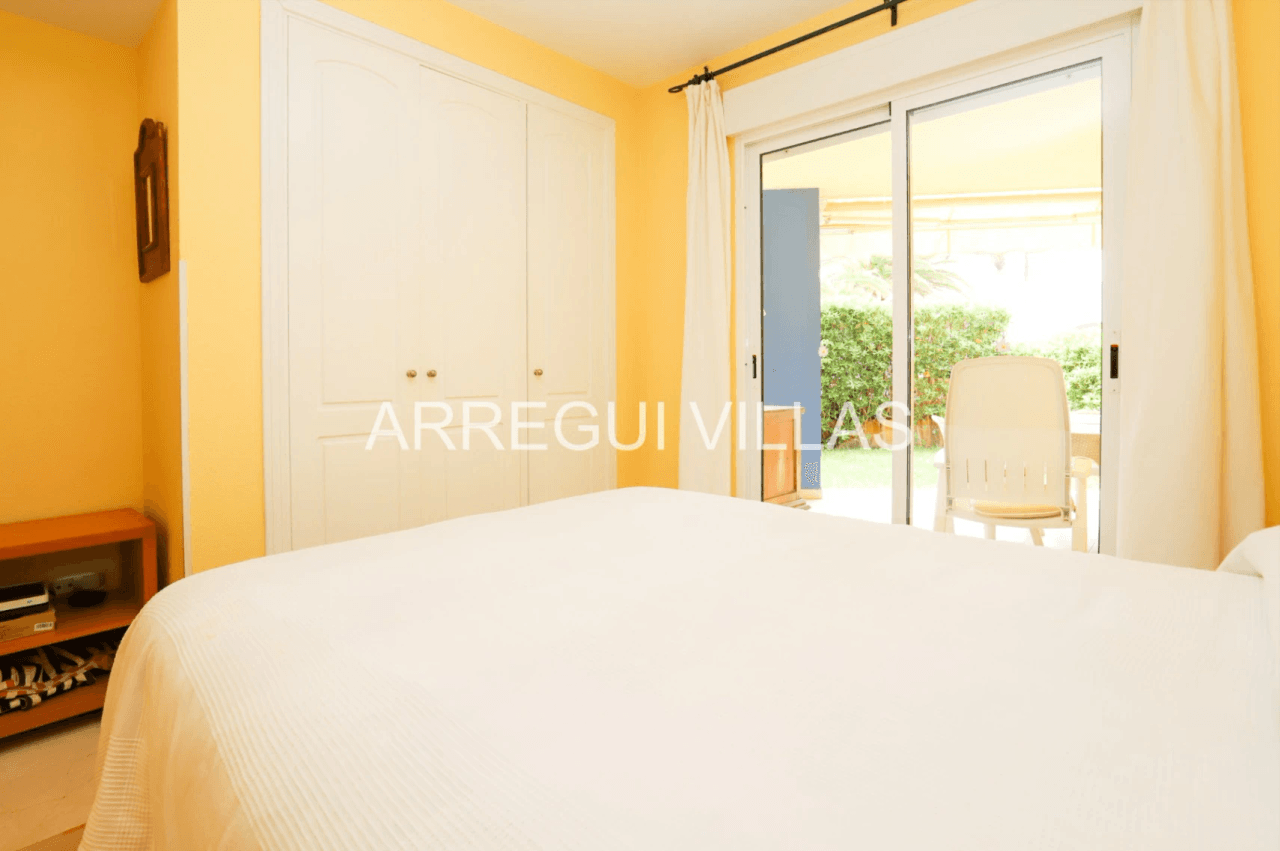 Encantador apartamento de 2 dormitorios en Dénia - Las Marinas