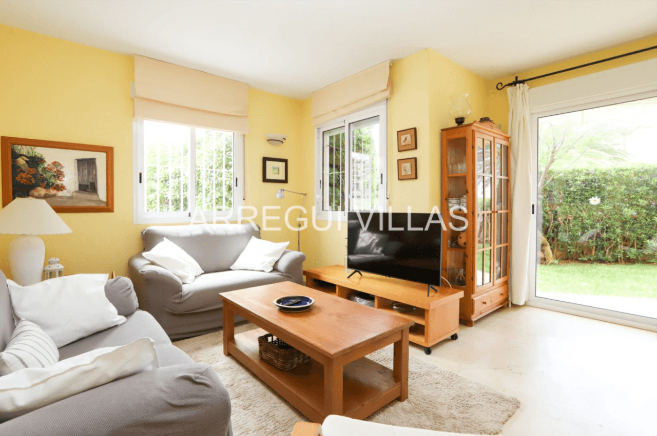 Encantador apartamento de 2 dormitorios en Dénia - Las Marinas