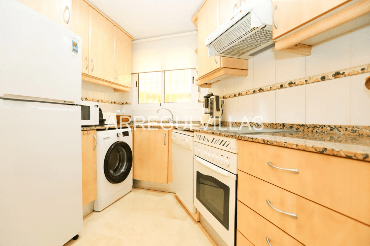 Encantador apartamento de 2 dormitorios en Dénia - Las Marinas
