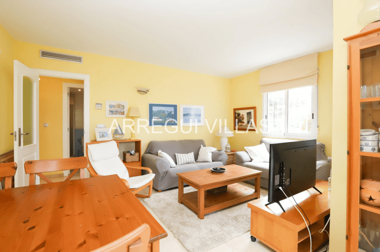 Encantador apartamento de 2 dormitorios en Dénia - Las Marinas