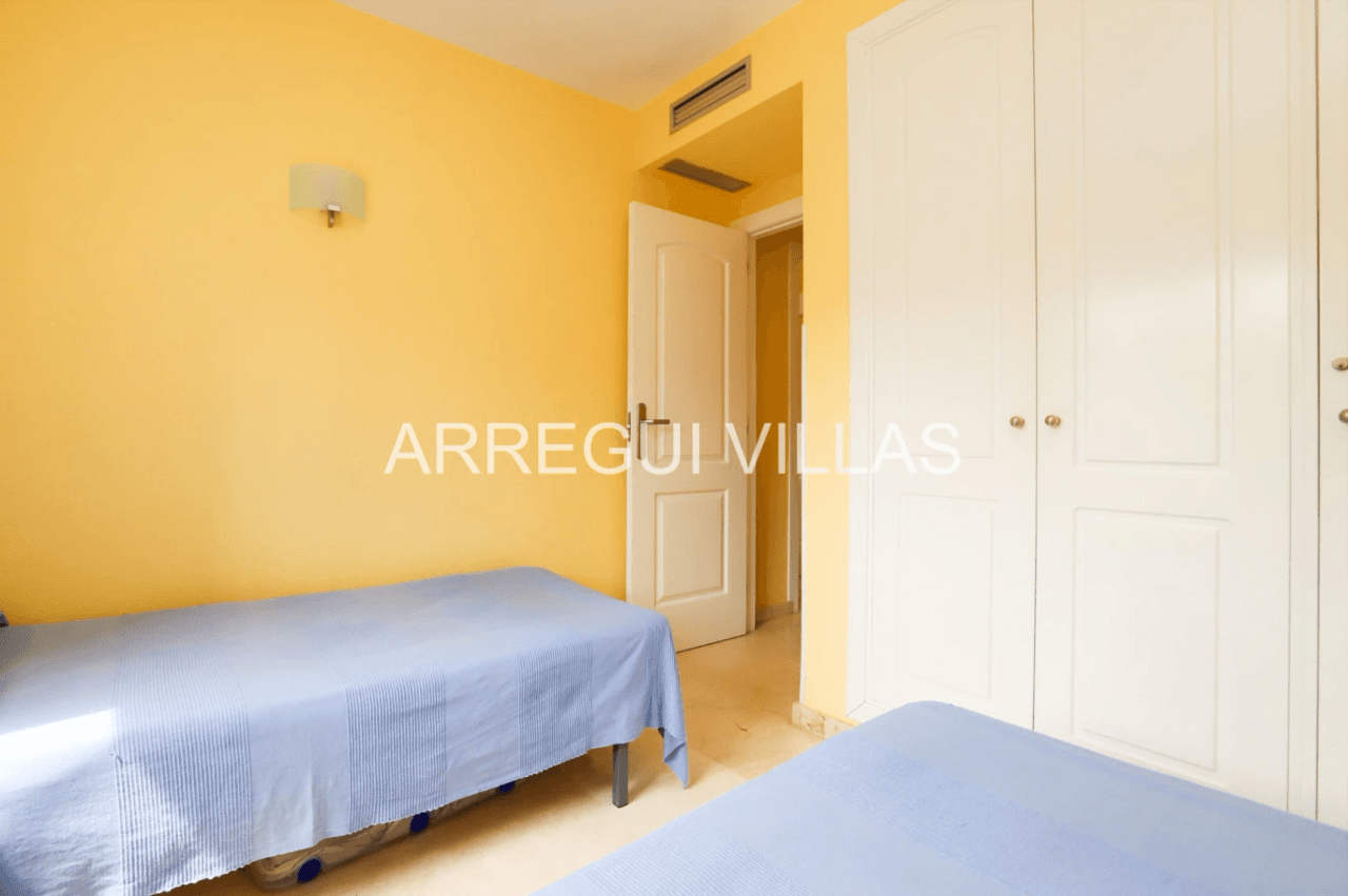 Encantador apartamento de 2 dormitorios en Dénia - Las Marinas