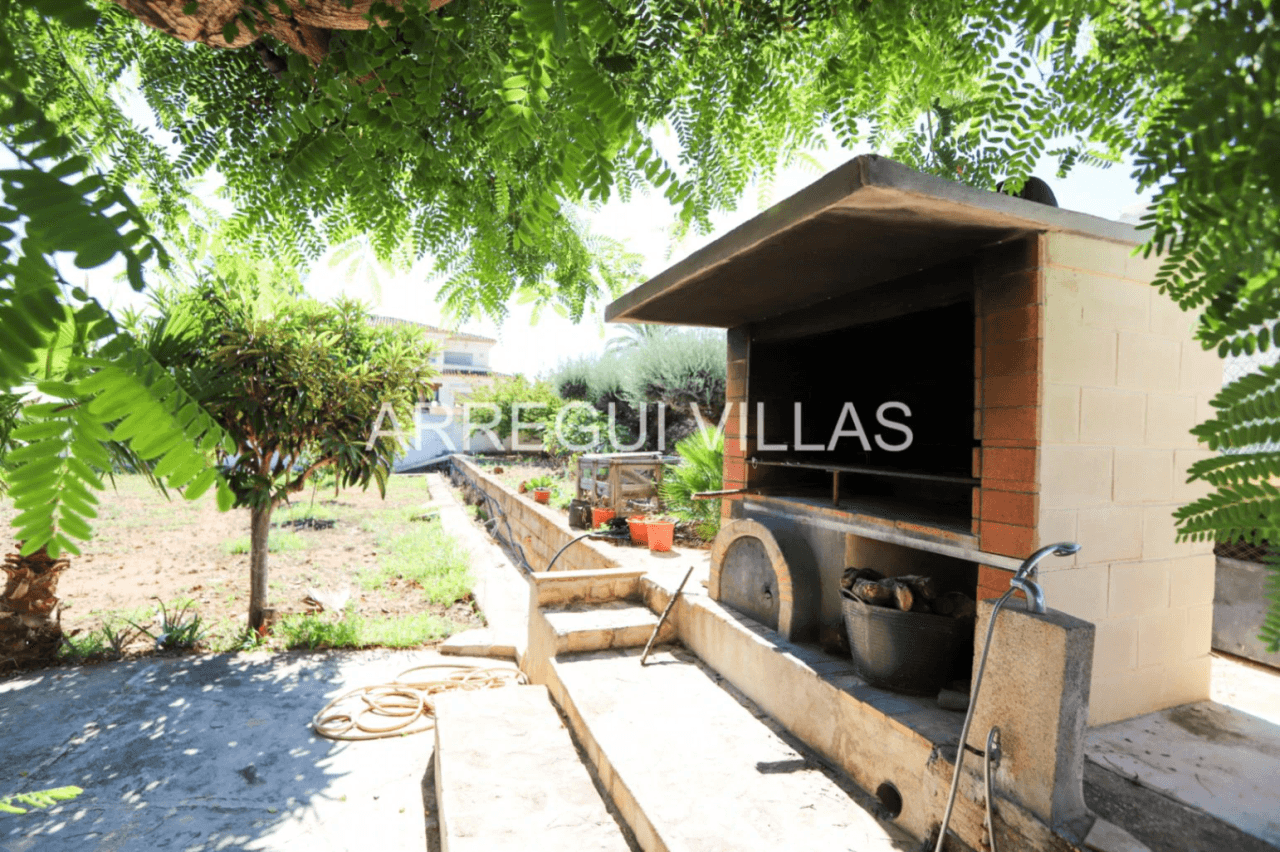 Amplio chalet en venta en Dénia