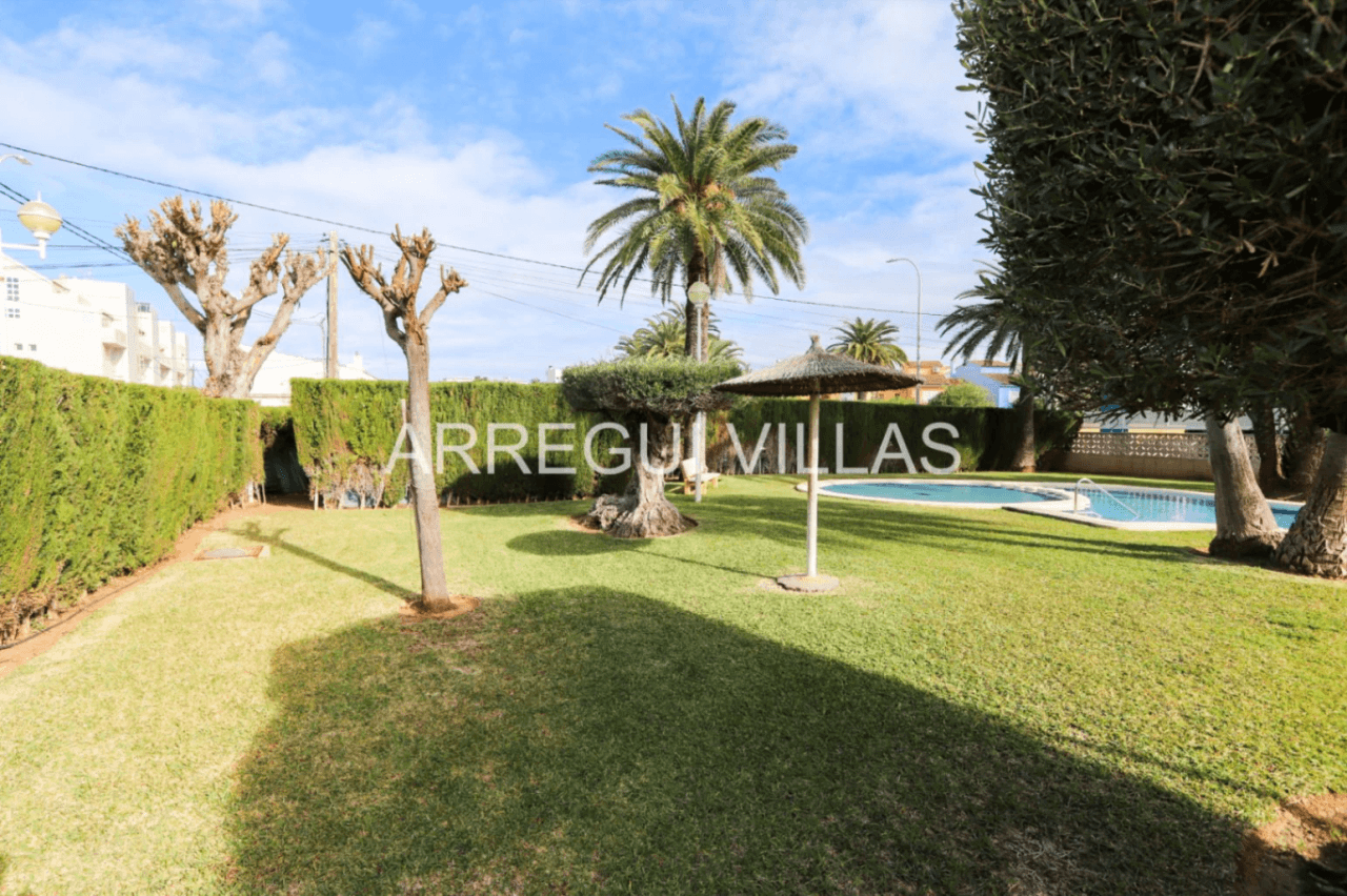 Apartamento en venta de 2 dormitorios en Denia, Las Marinas