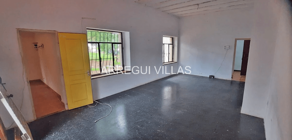 Amplia villa en venta en Las Rotas - Dénia