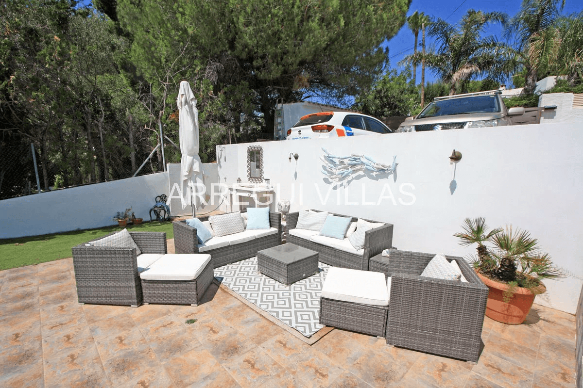 Villa con vistas abiertas en Dénia - Montgó