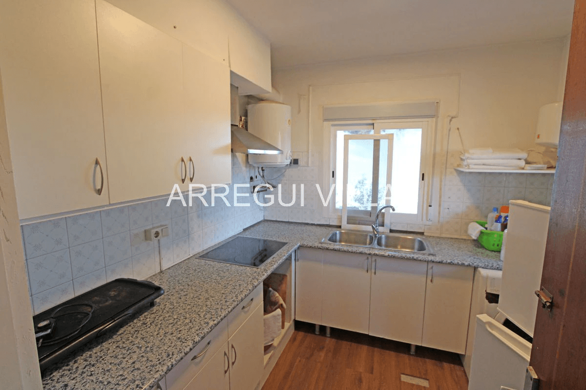 Chalet con 2 viviendas en Las Rotas, Dénia