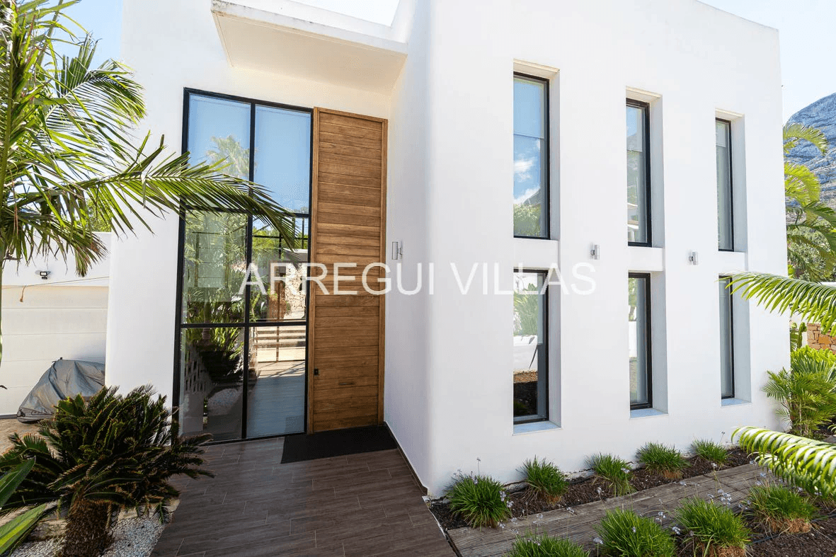 Estupenda villa en venta en Dénia - Montgó