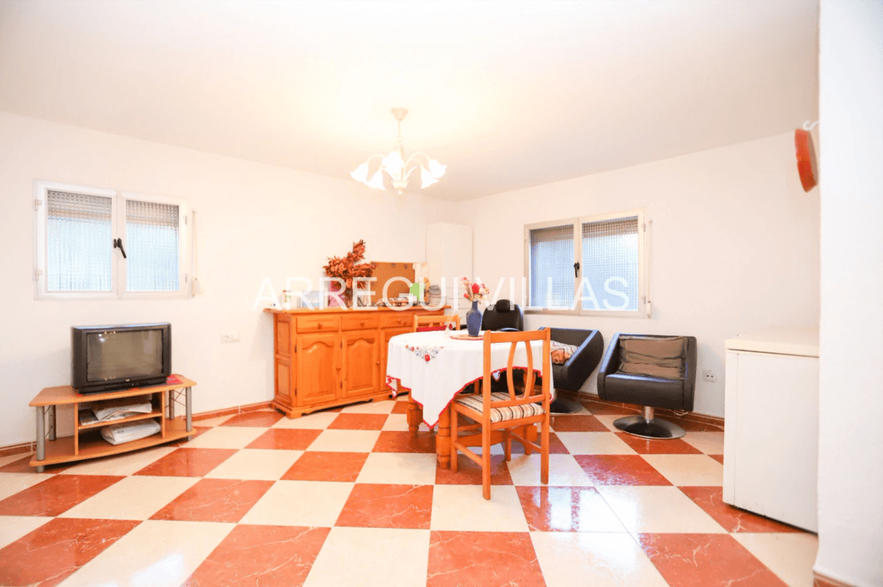 Amplio chalet en venta en Dénia