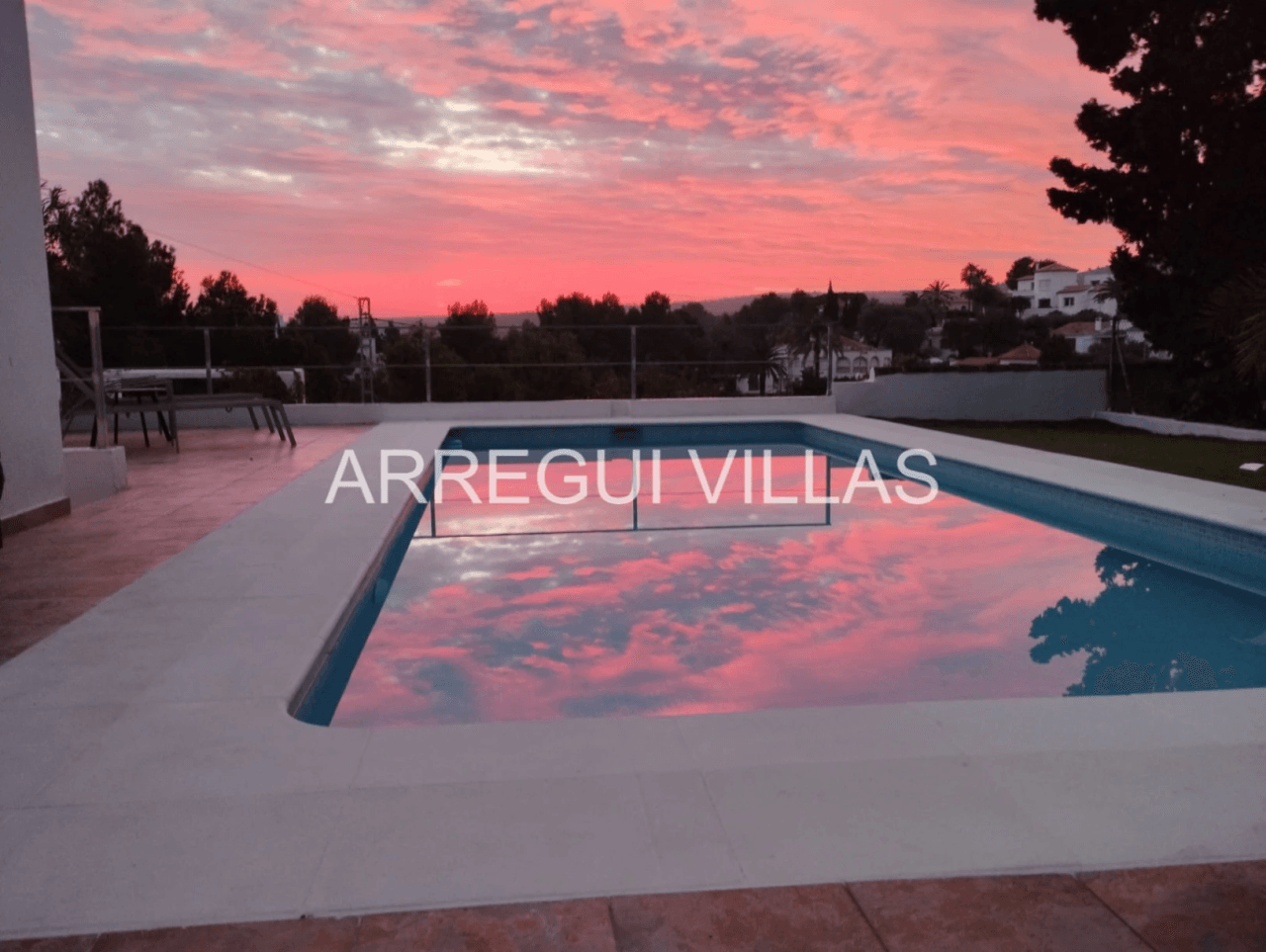 Villa con vistas abiertas en Dénia - Montgó