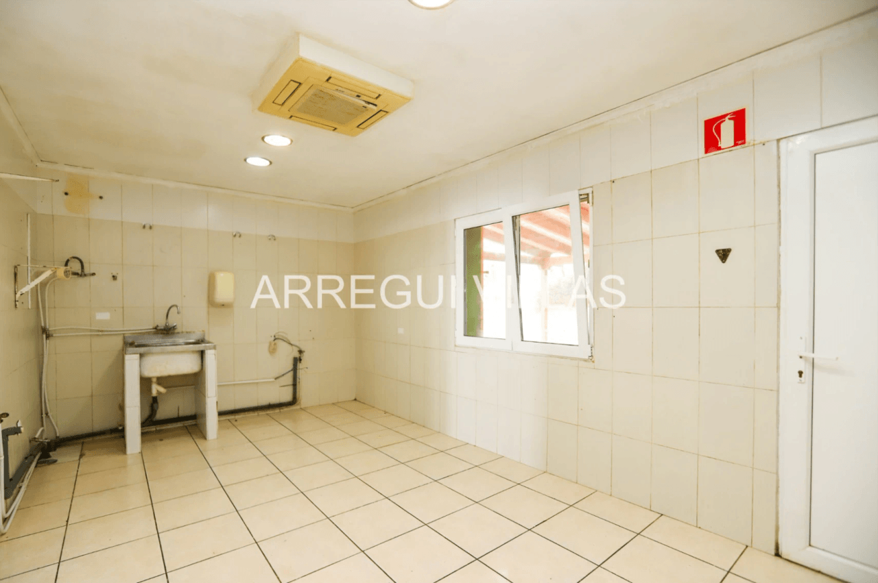 Vivienda/Oportunidad de negocio en venta en Dénia
