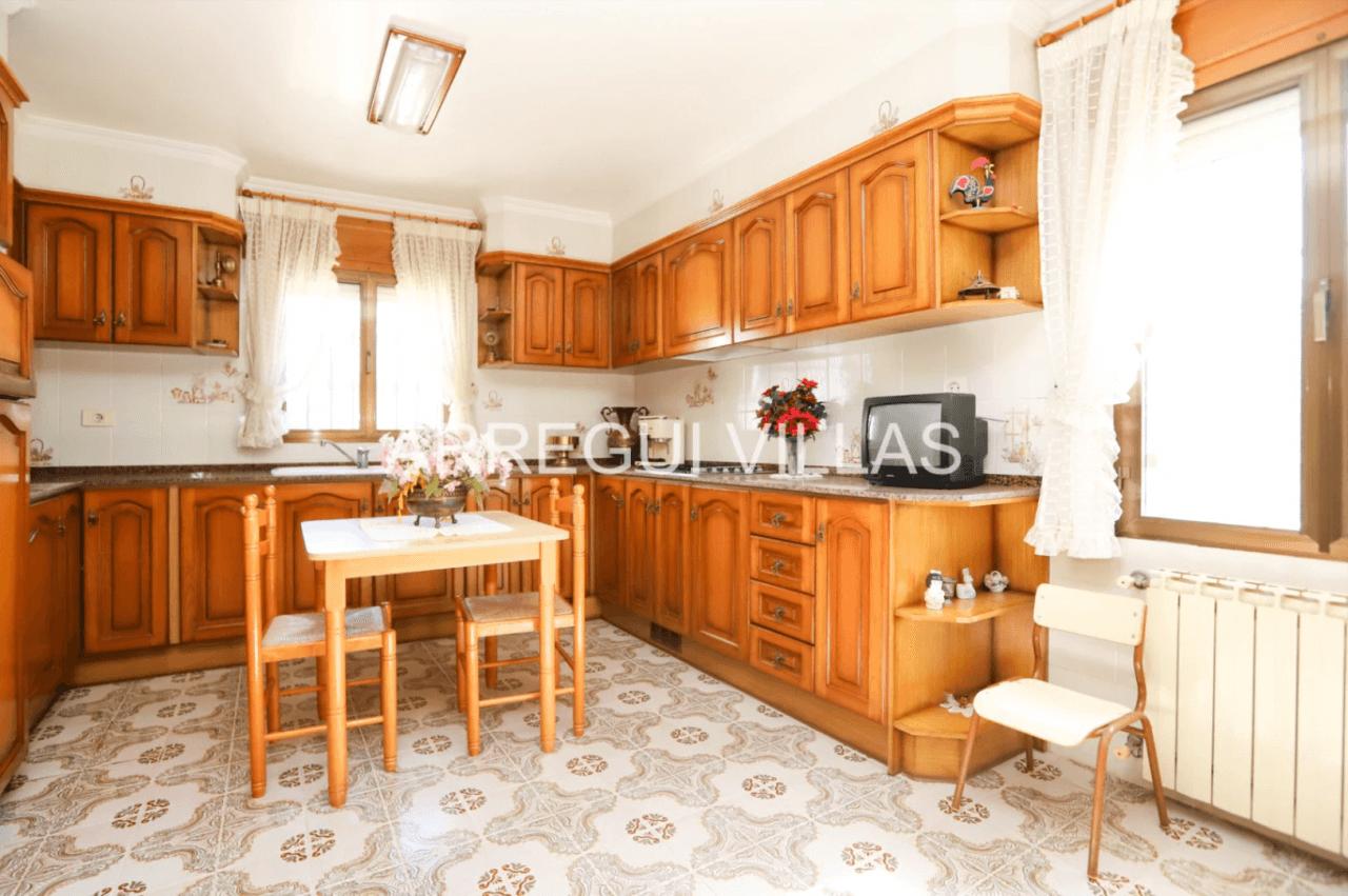 Amplio chalet en venta en Dénia