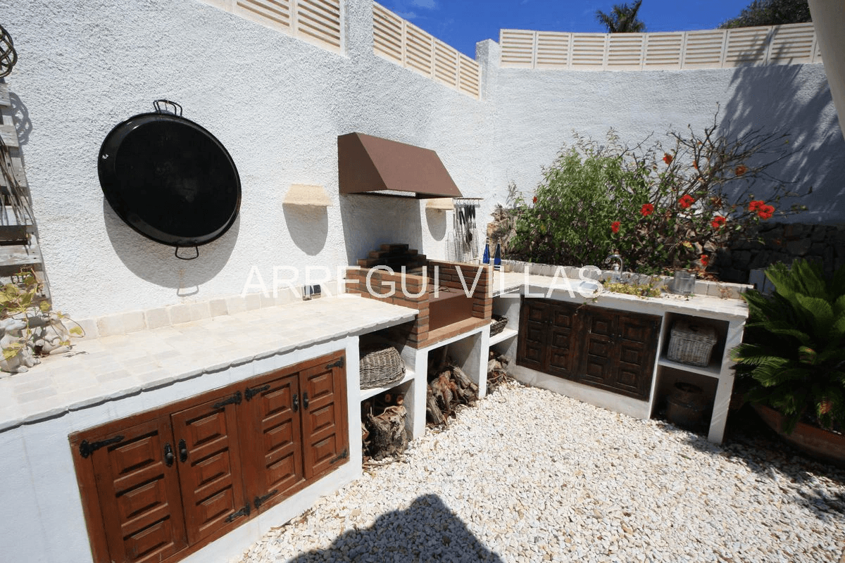 Villa con vistas abiertas en Dénia - Montgó