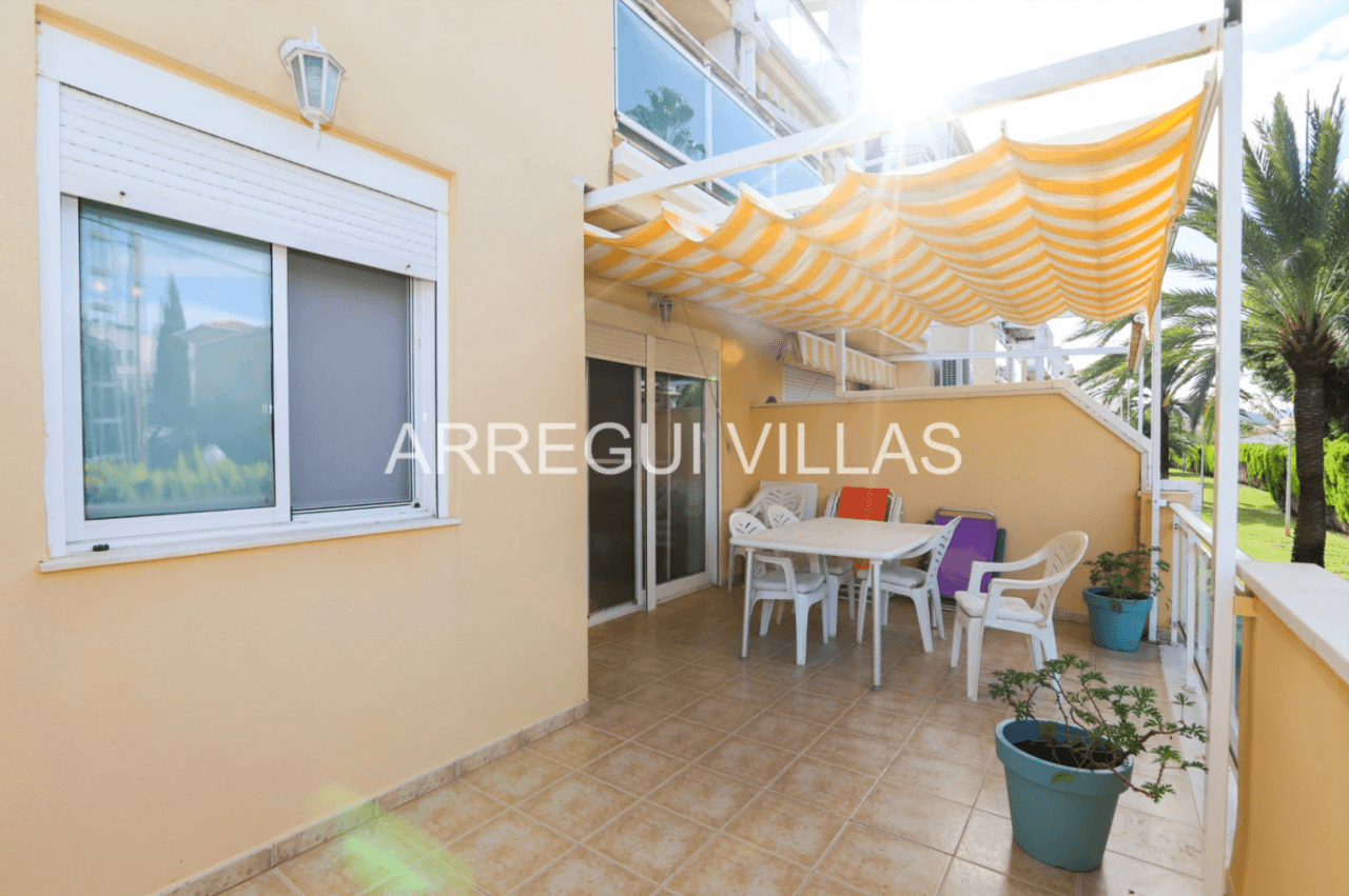 Apartamento en venta de 2 dormitorios en Denia, Las Marinas