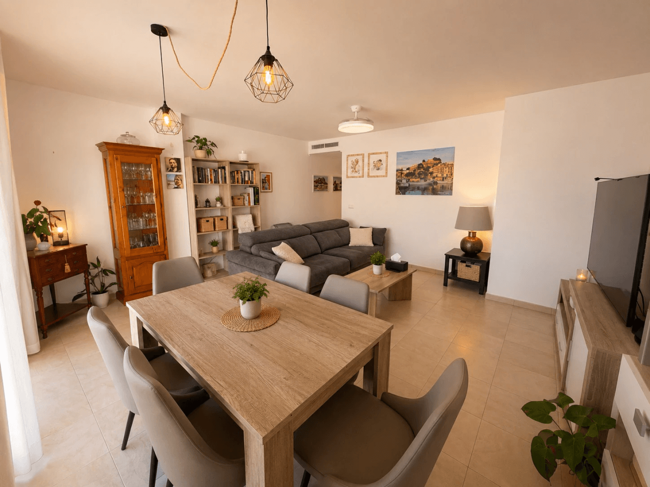 Exclusivo Ático Dúplex en Dénia con Gran Terraza, Vistas al Castillo y Garaje