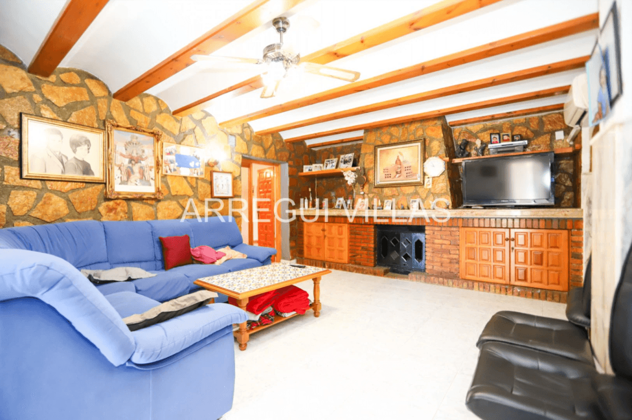 Amplio chalet en venta en Dénia