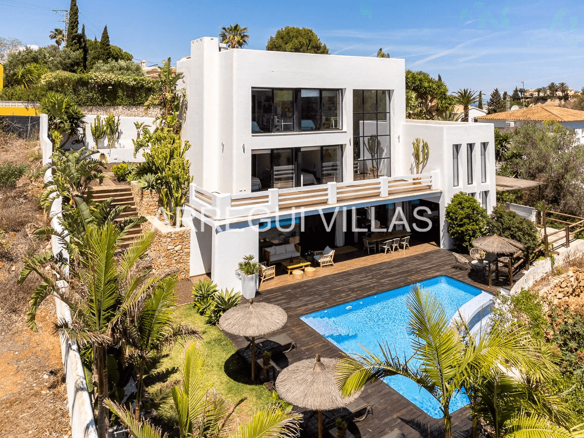 Estupenda villa en venta en Dénia - Montgó