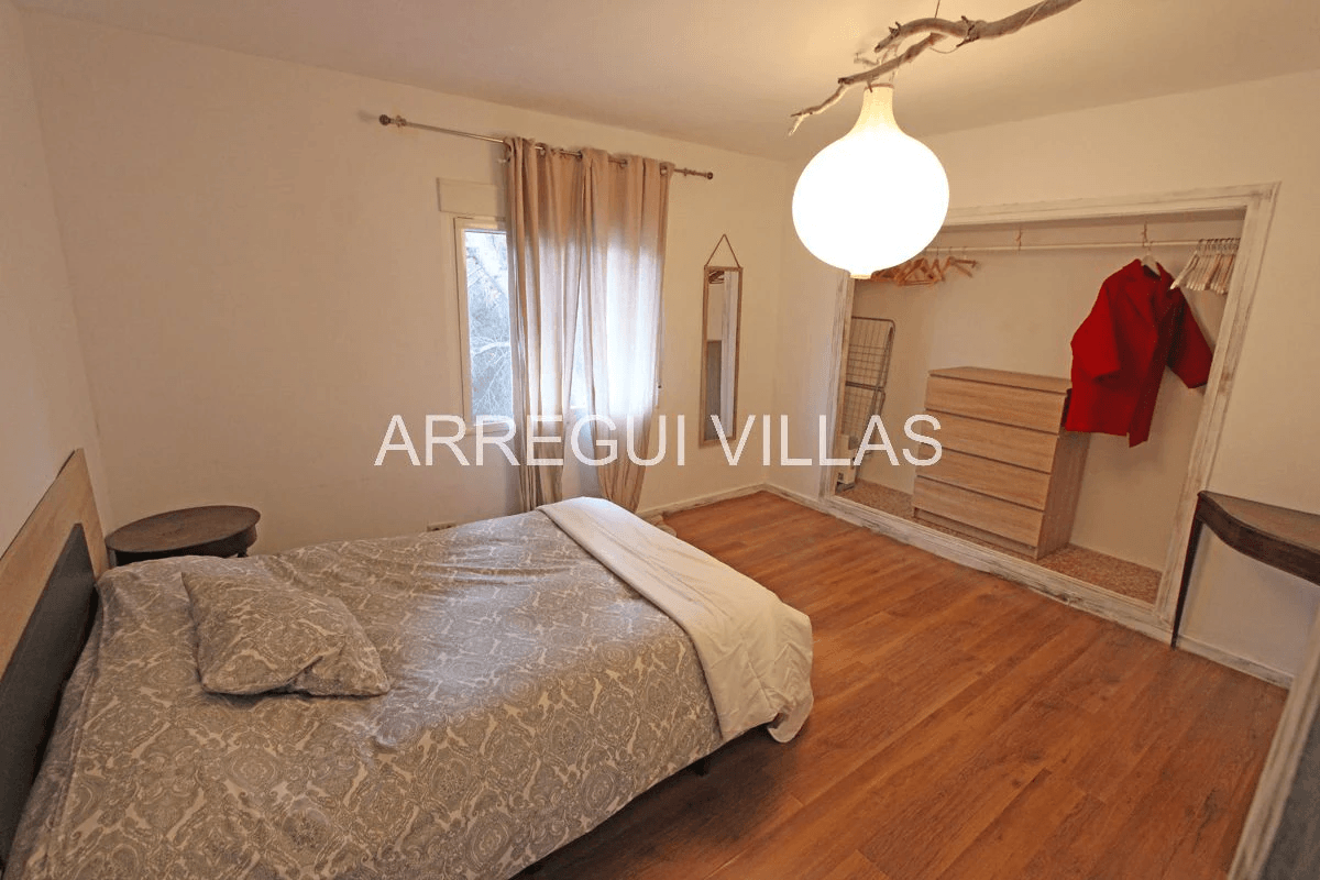 Chalet con 2 viviendas en Las Rotas, Dénia