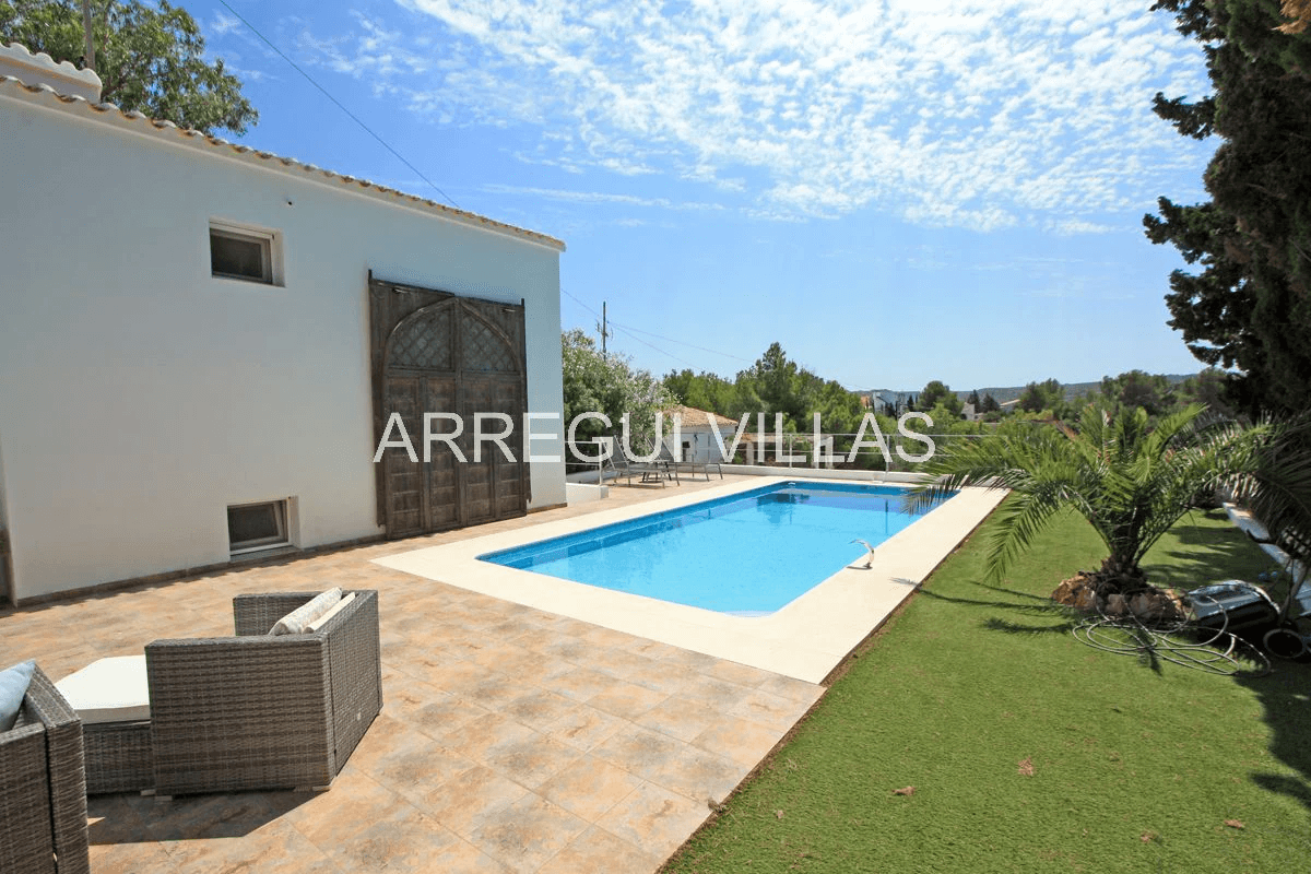 Villa con vistas abiertas en Dénia - Montgó