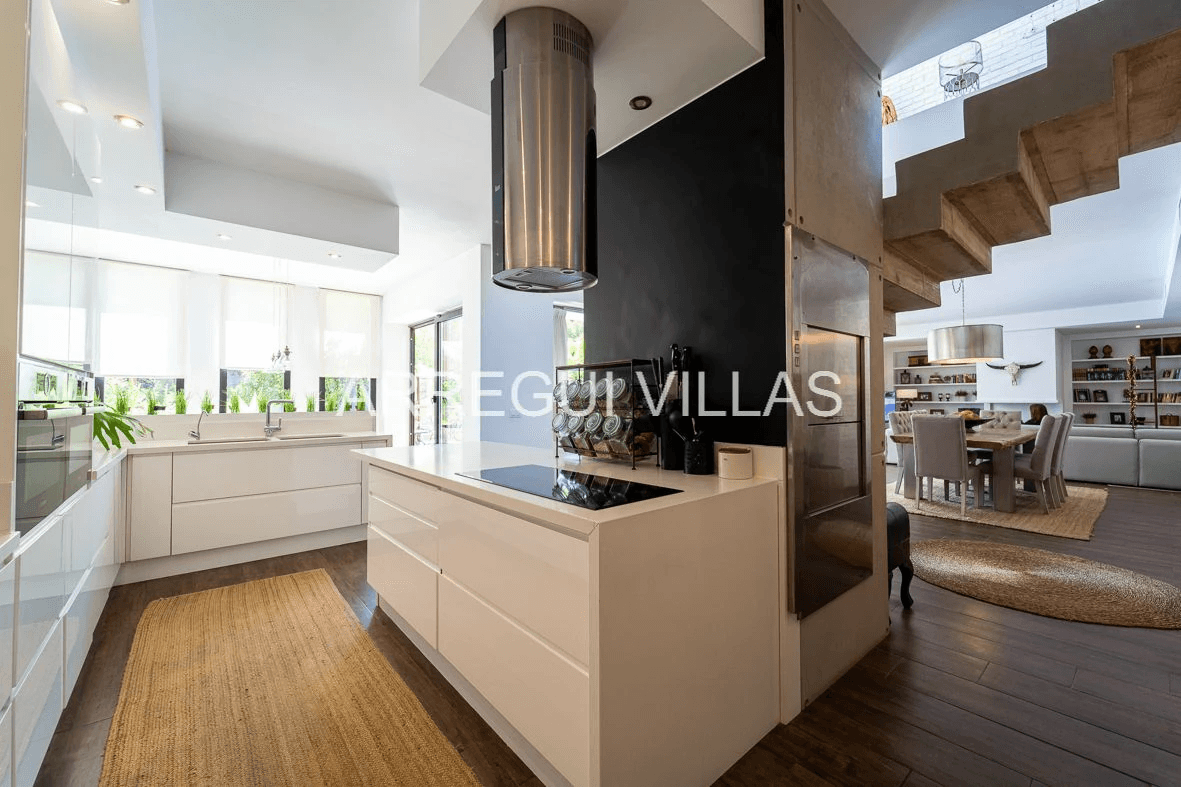 Estupenda villa en venta en Dénia - Montgó