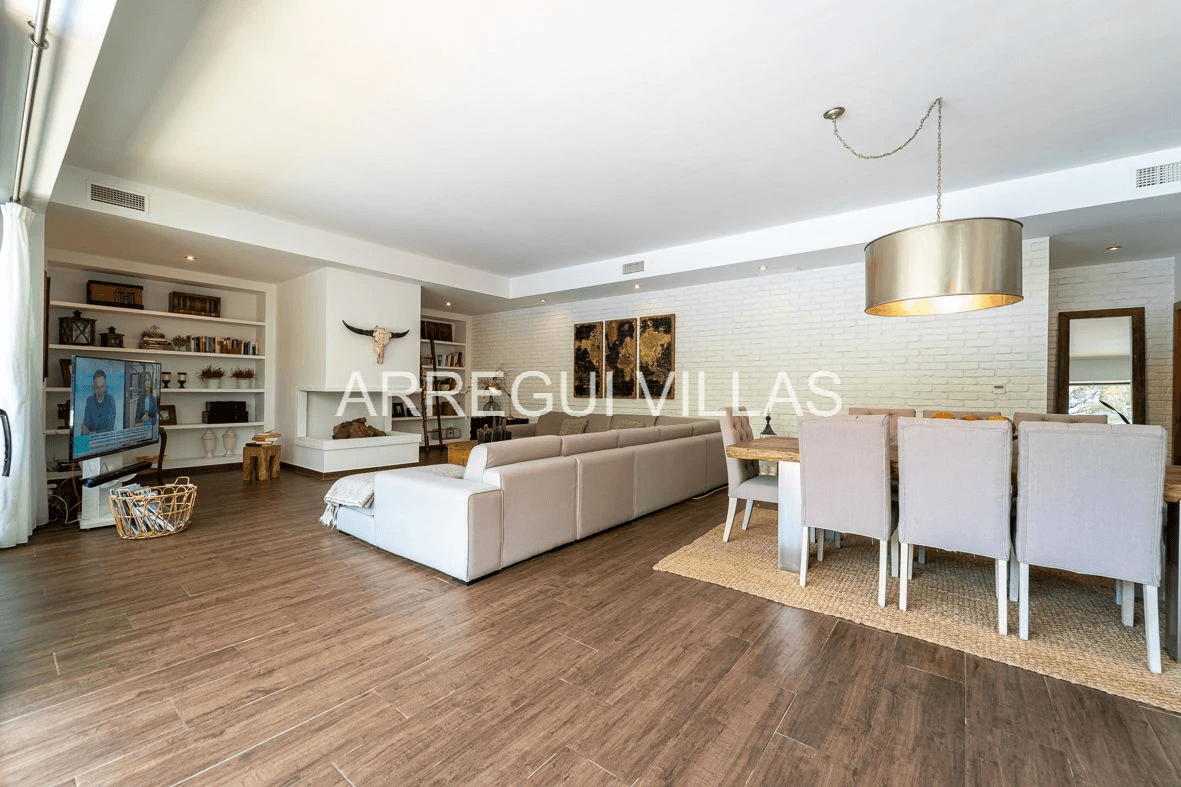 Estupenda villa en venta en Dénia - Montgó