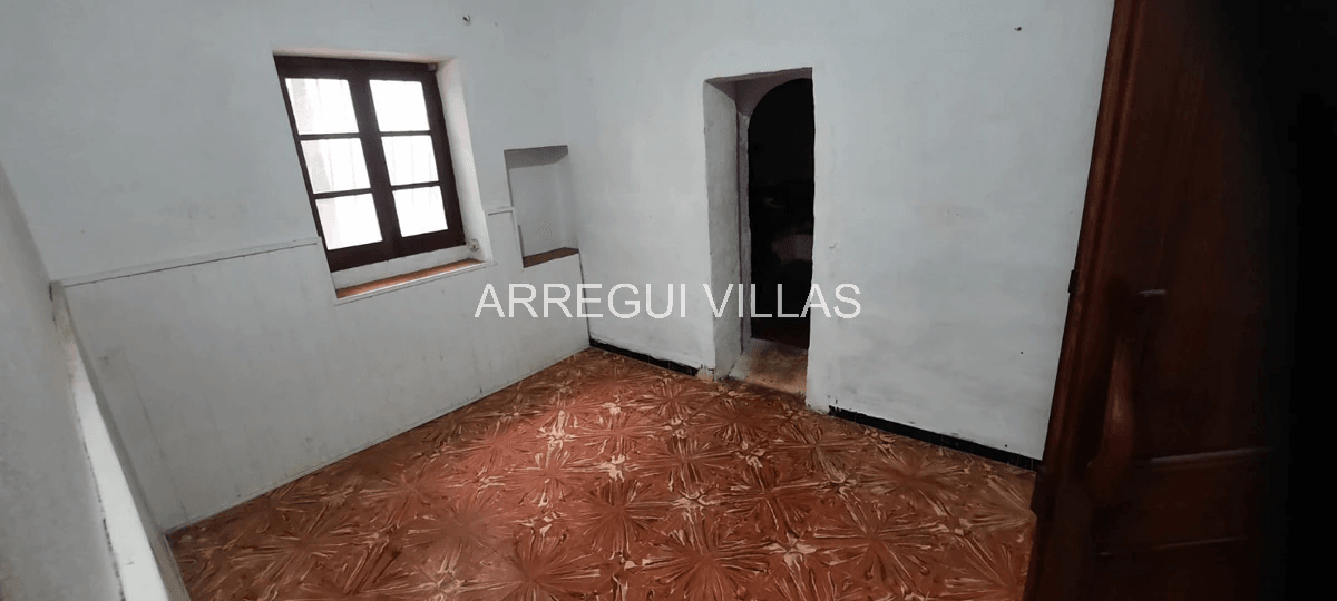 Amplia villa en venta en Las Rotas - Dénia