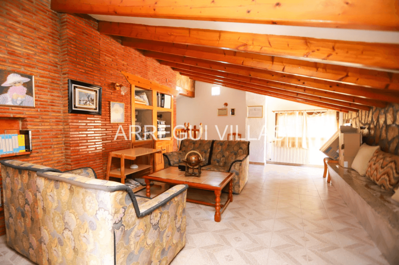 Amplio chalet en venta en Dénia