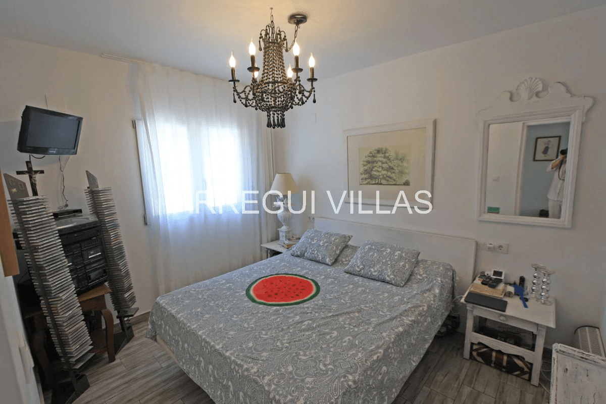 Villa con vistas abiertas en Dénia - Montgó