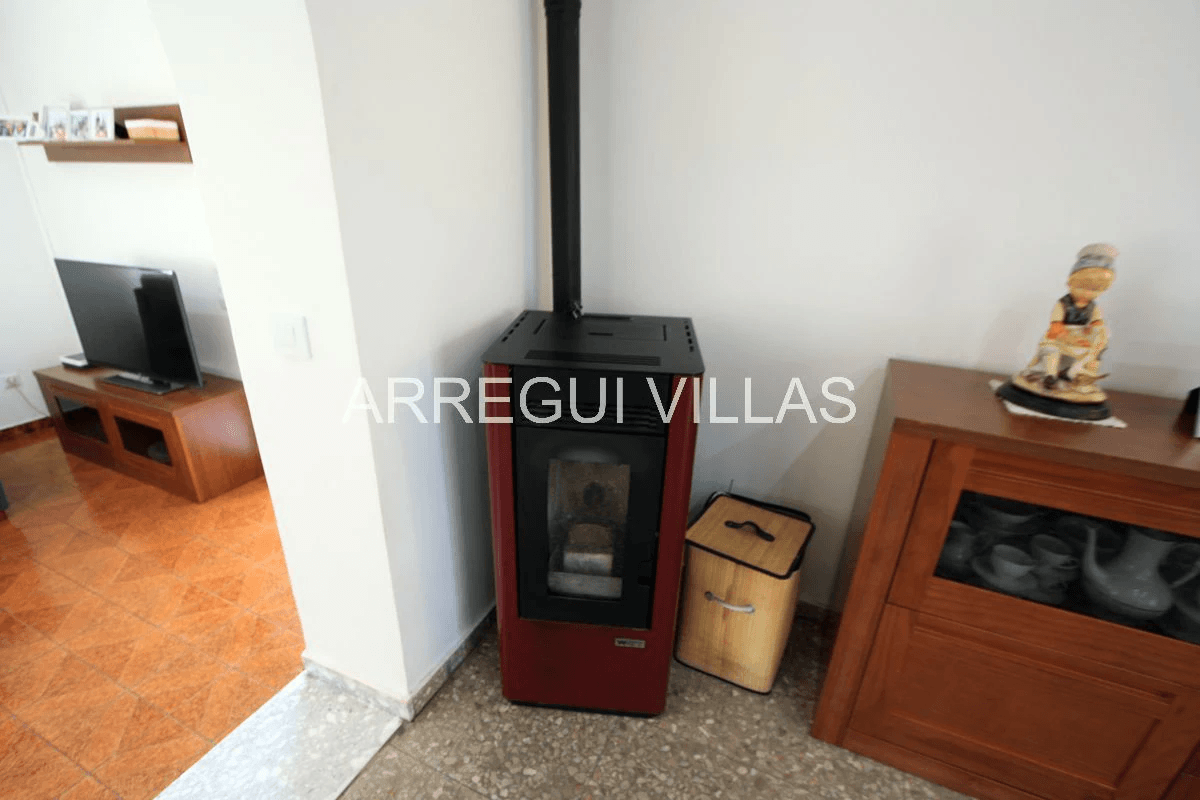 Chalet con 4 dormitorios en venta en Dénia/El Montgó