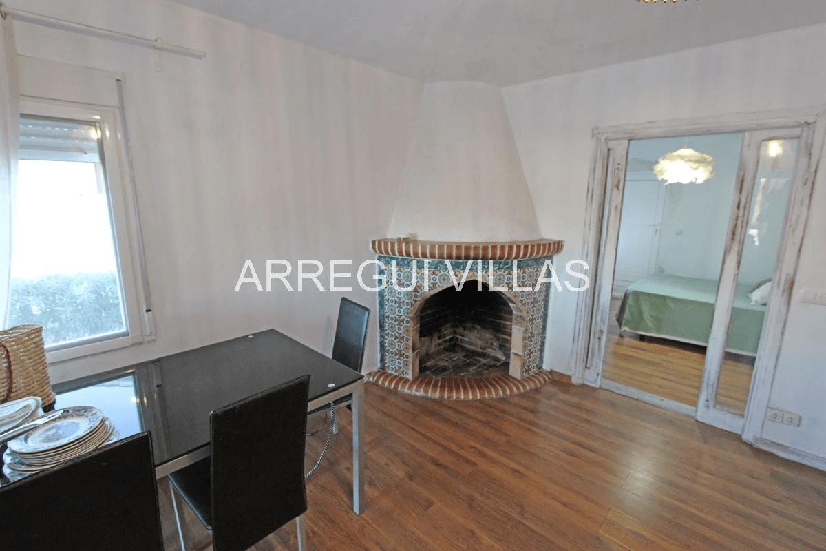 Chalet con 2 viviendas en Las Rotas, Dénia