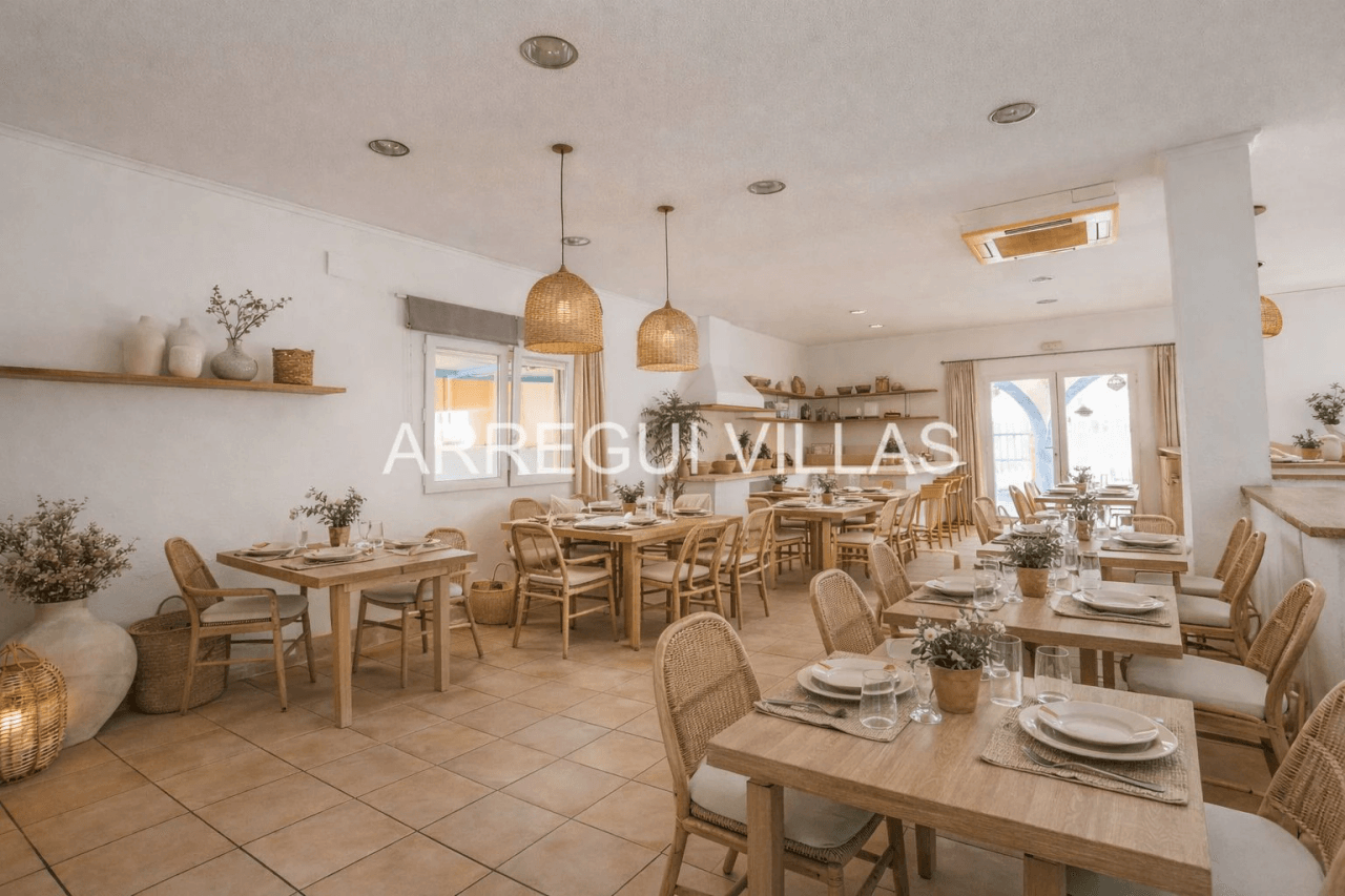 Vivienda/Oportunidad de negocio en venta en Dénia