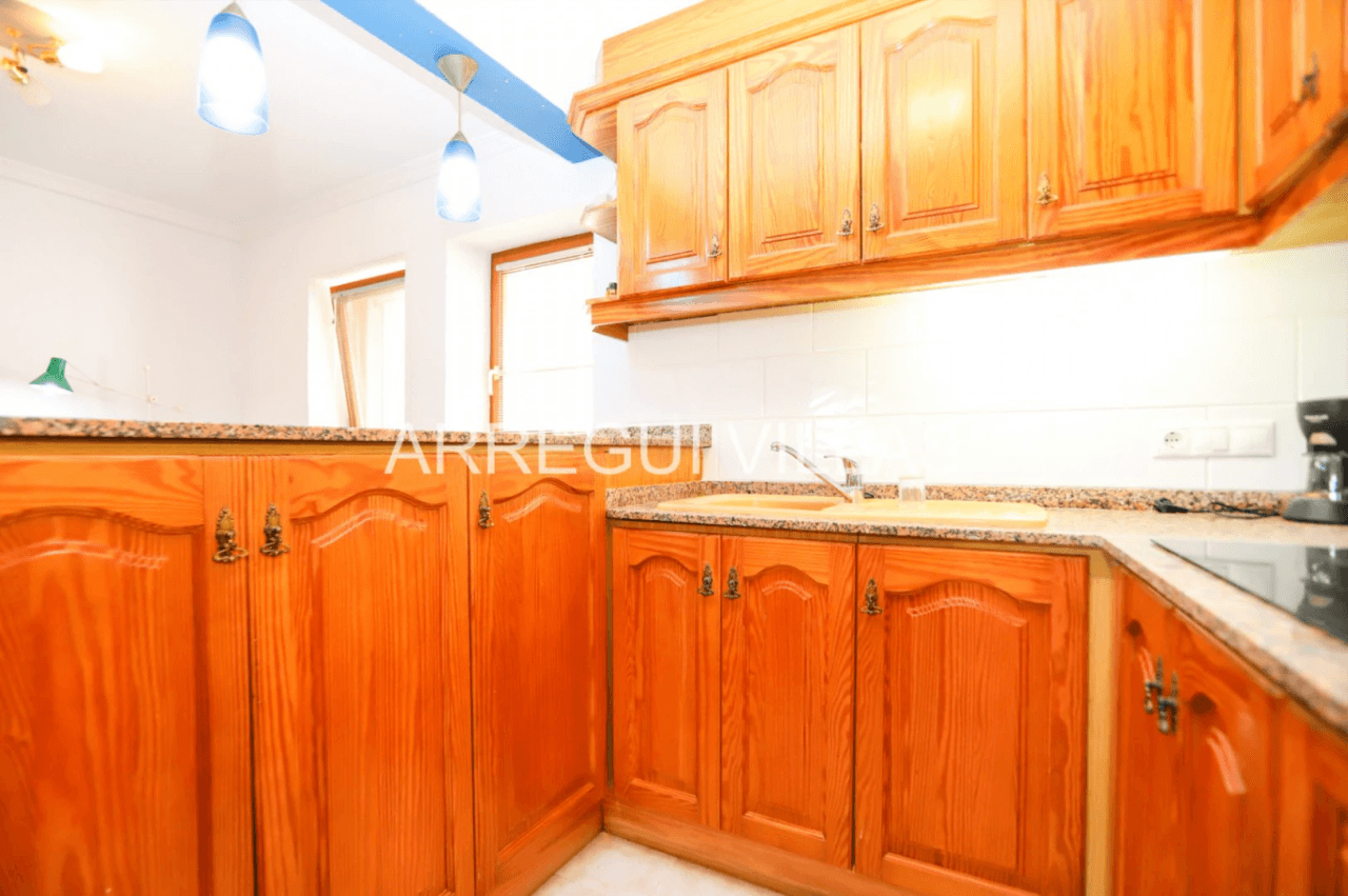 Amplia villa con vistas abiertas en Dénia